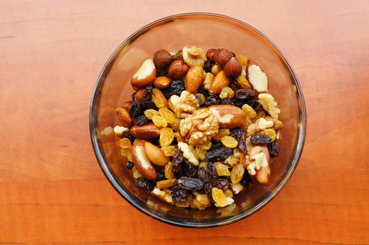 raisins mix bowl